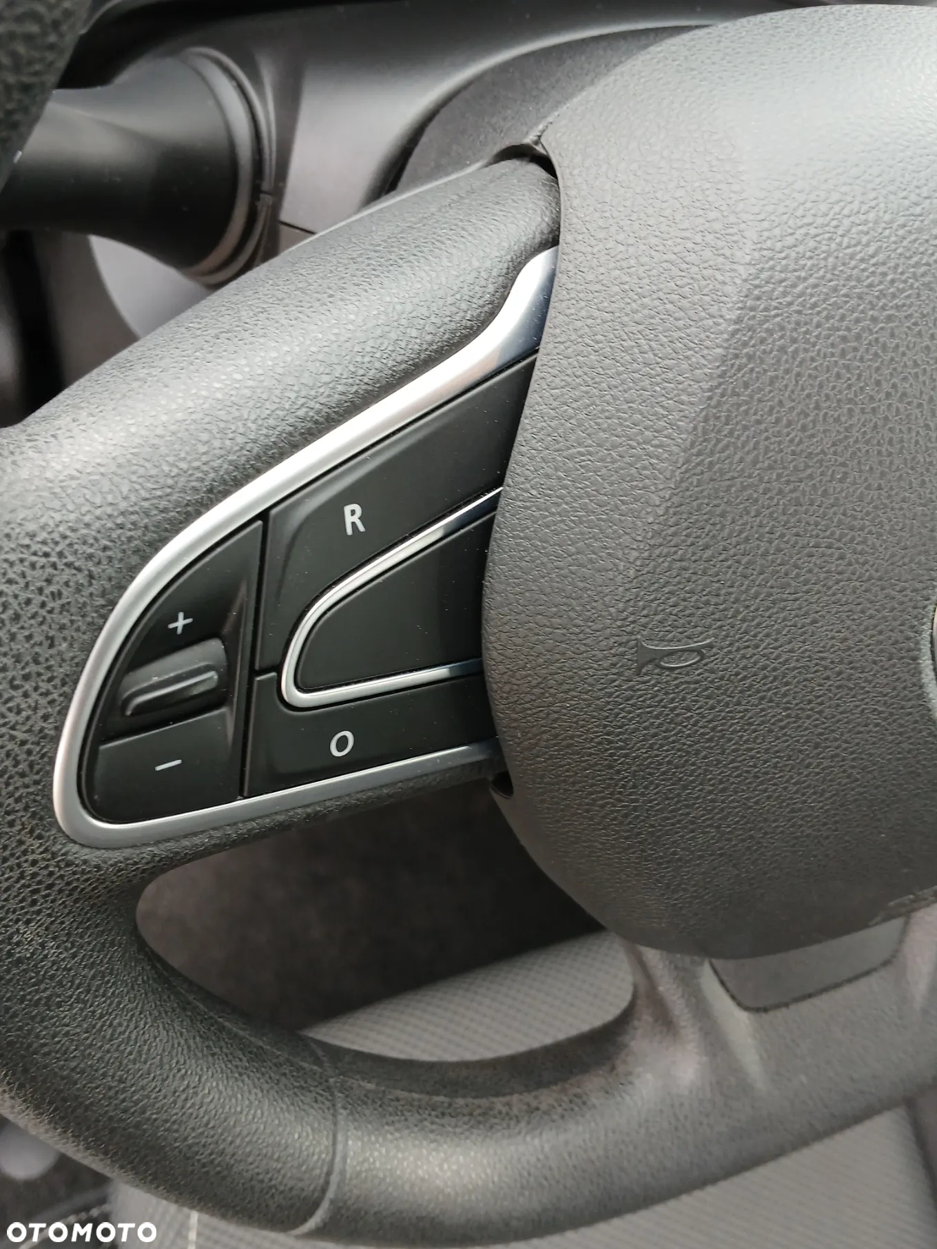 Renault Megane ENERGY TCe 100 INTENS - 9