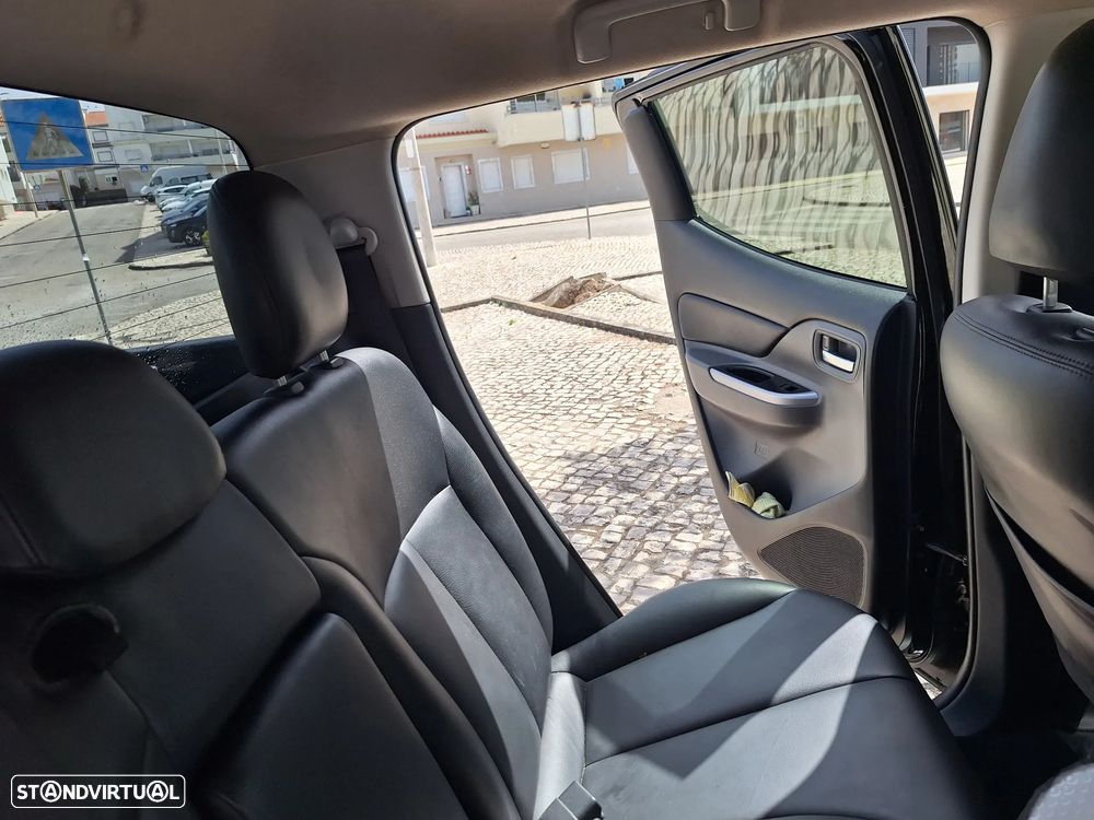 Mitsubishi L200 2.4 DI-D CD Instyle Strakar AT 4WD - 8