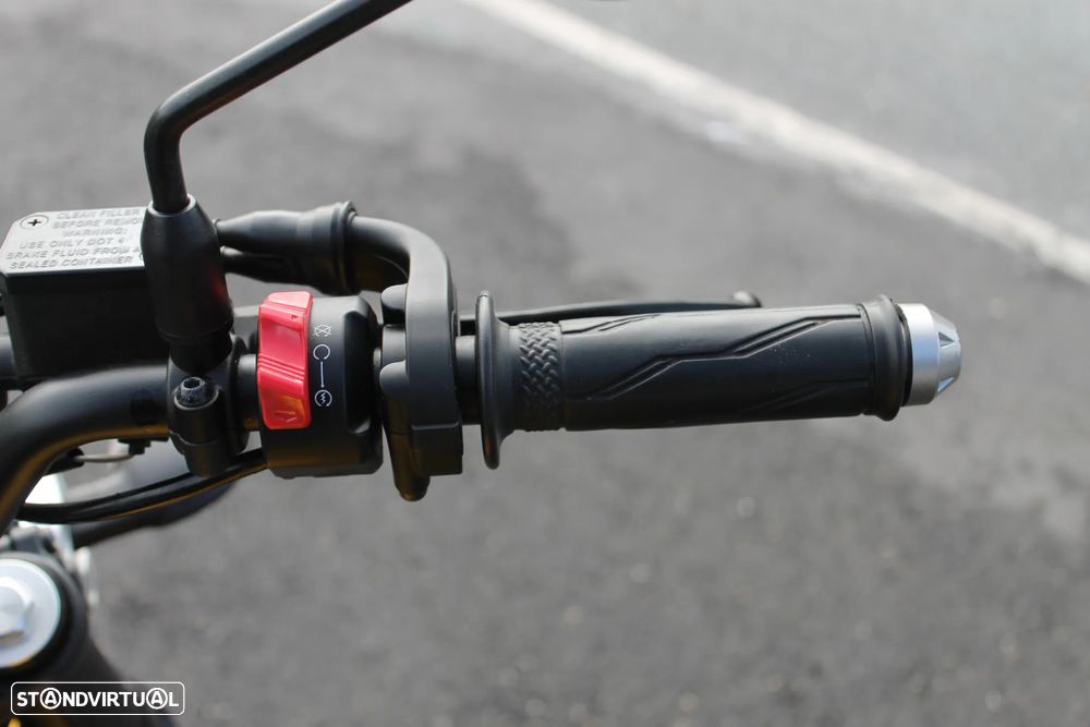 Yamaha XS R 125 - 20