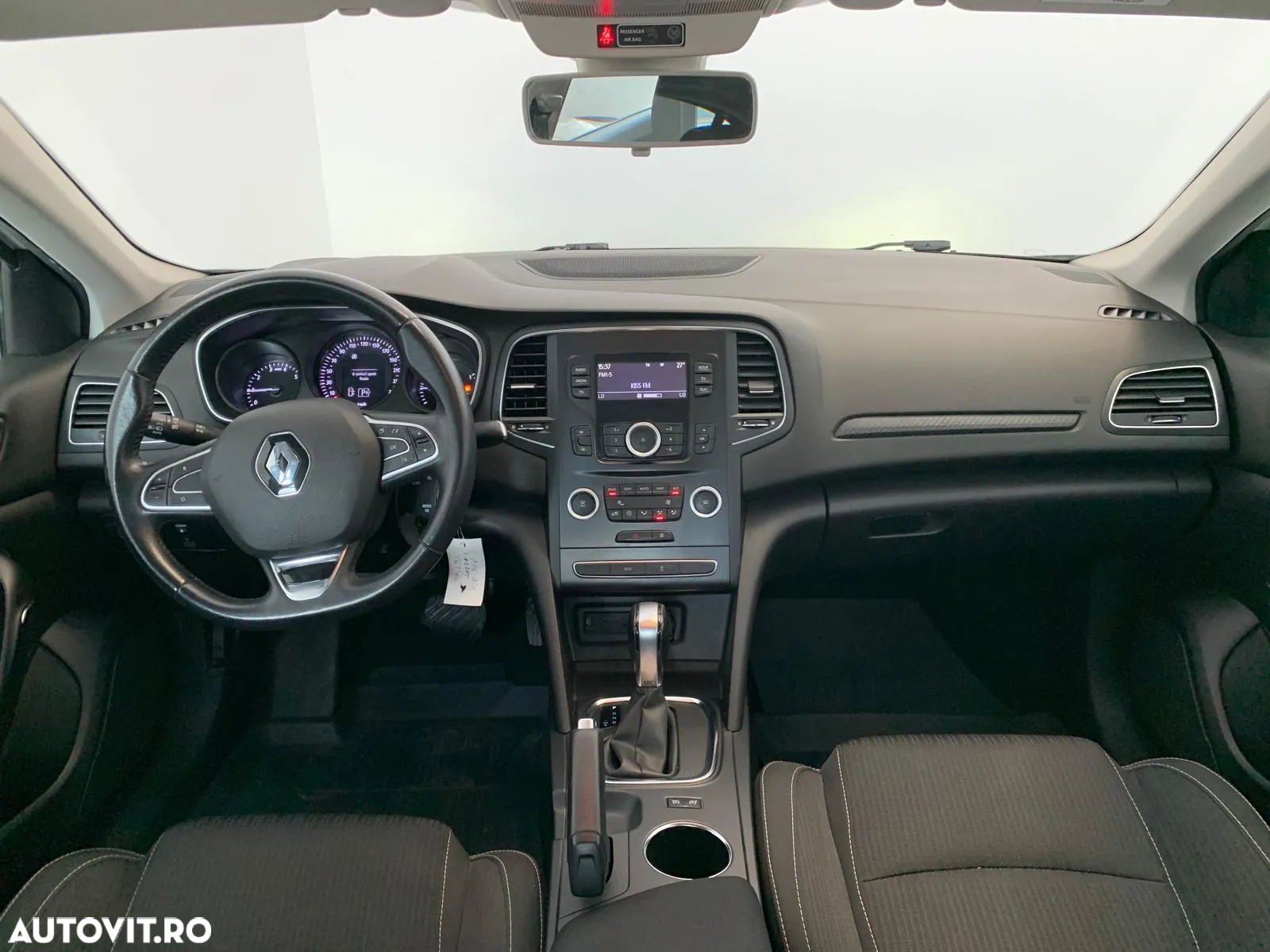 Renault Megane TCe EDC Zen - 3