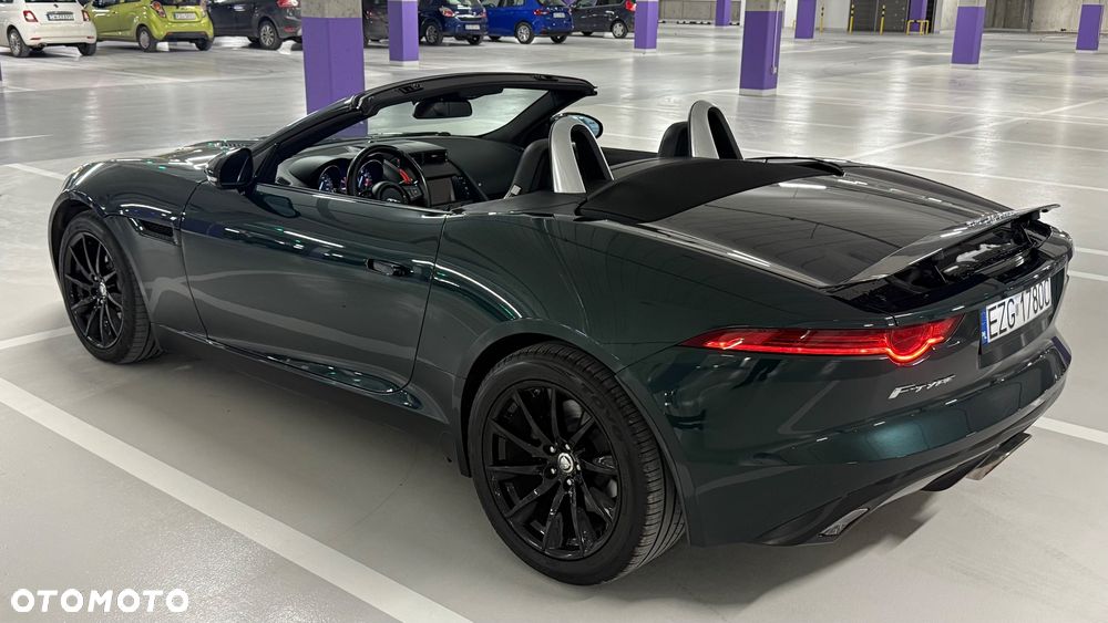 Jaguar F-Type R-Dynamic - 26