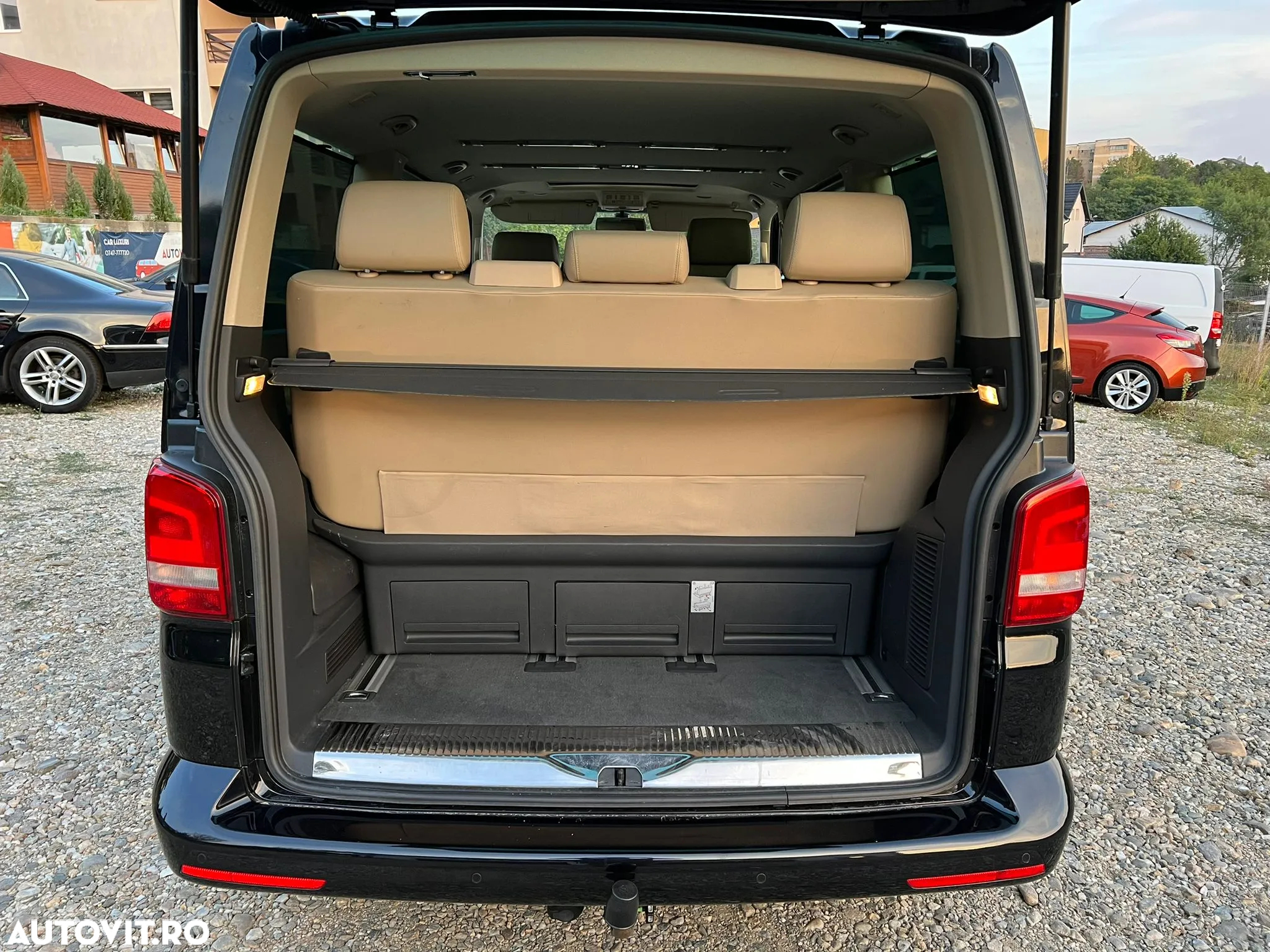 Volkswagen Multivan - 20