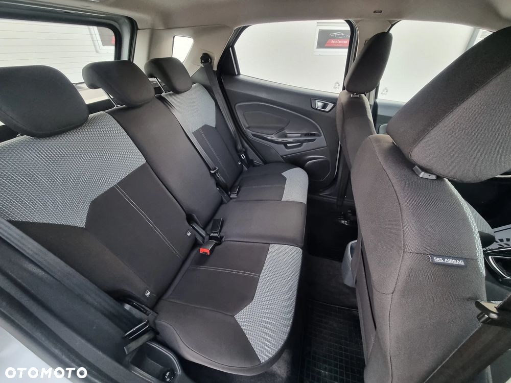Ford EcoSport 1.5 TDCi TITANIUM - 12