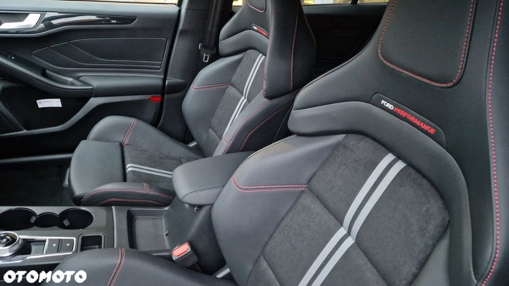 Ford Focus 2.3 EcoBoost ST X - 9