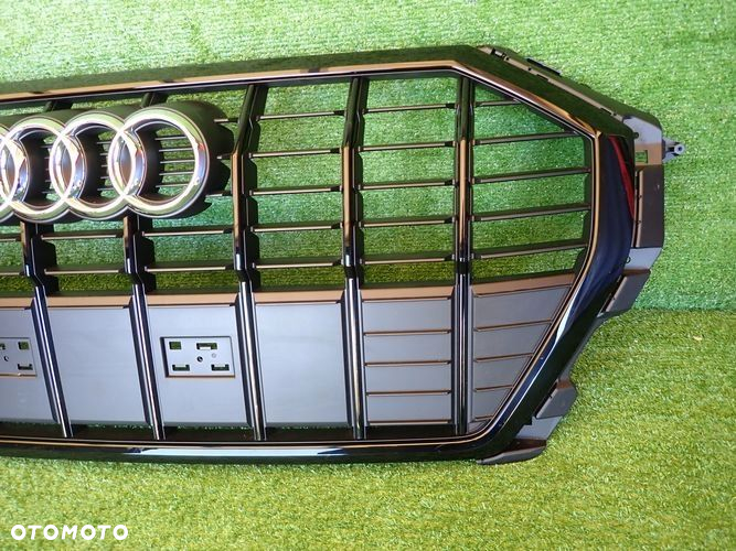 AUDI Q3 83A S-LINE 18- atrapa grill 83A853651E - 7
