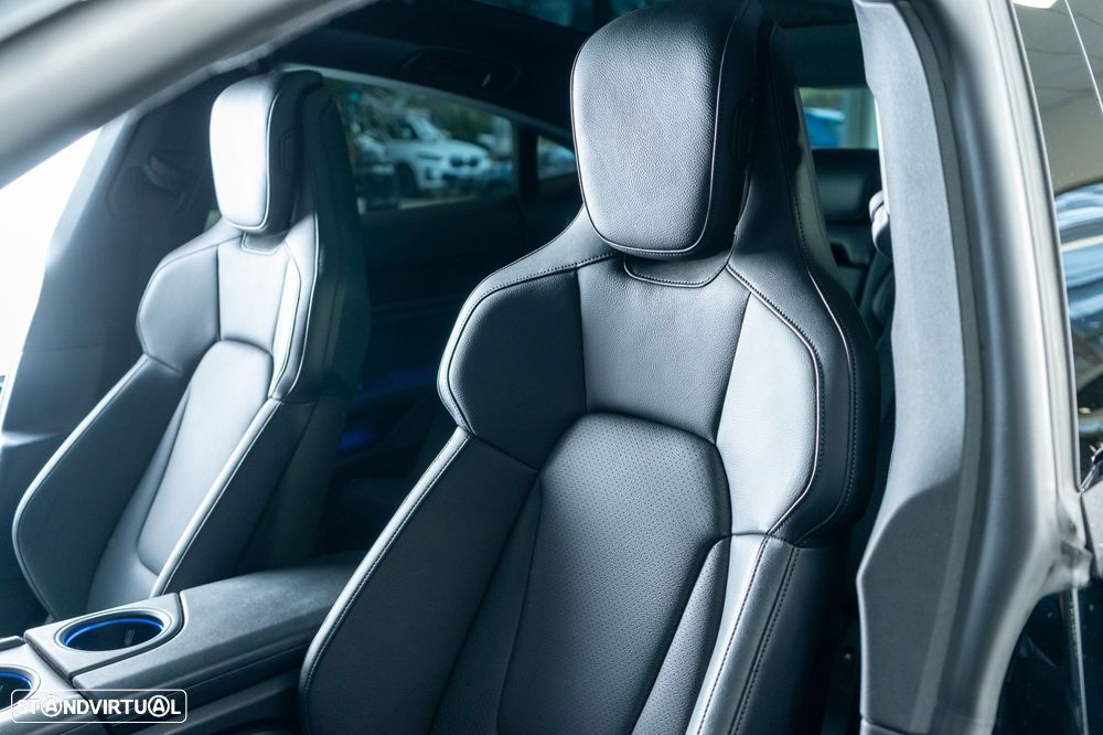 Porsche Taycan 4S - 9