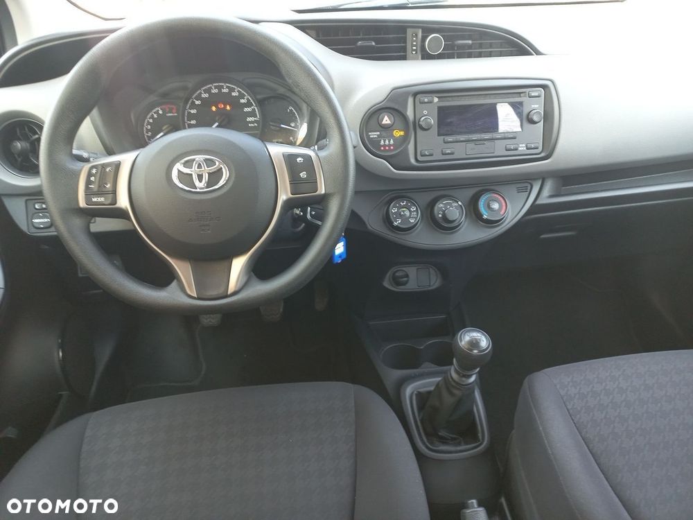 Toyota Yaris - 12