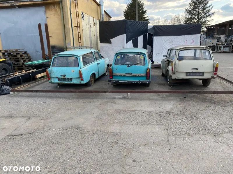 TRABANT KOMBI - 1