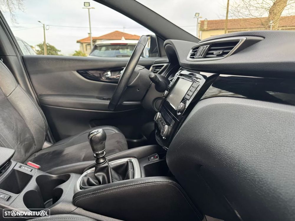 Nissan Qashqai 1.5 dCi N-Connecta - 31