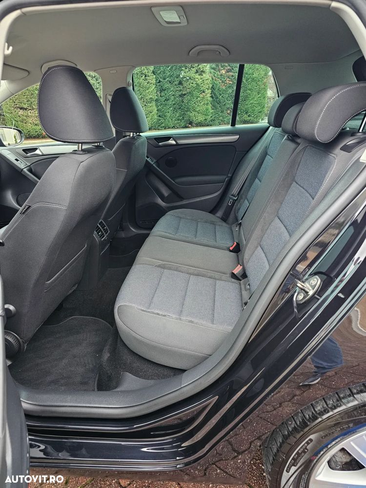 Volkswagen Golf 2.0 TDI DPF Style - 12