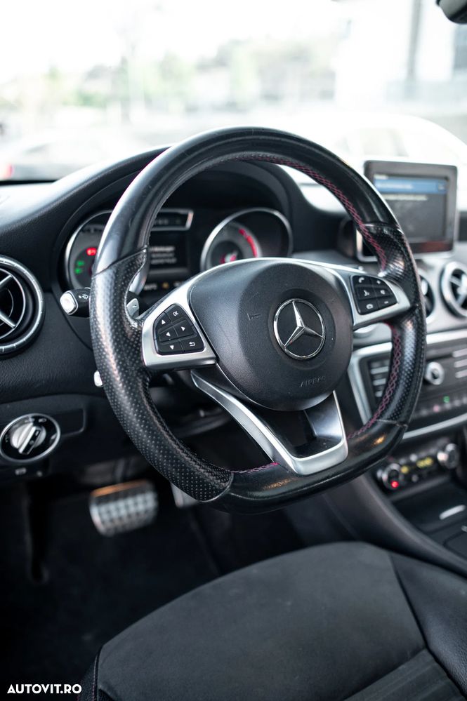 Mercedes-Benz CLA 220 - 16