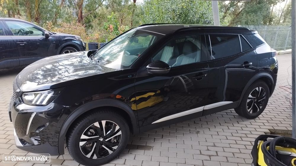 Peugeot e-208 GT - 13