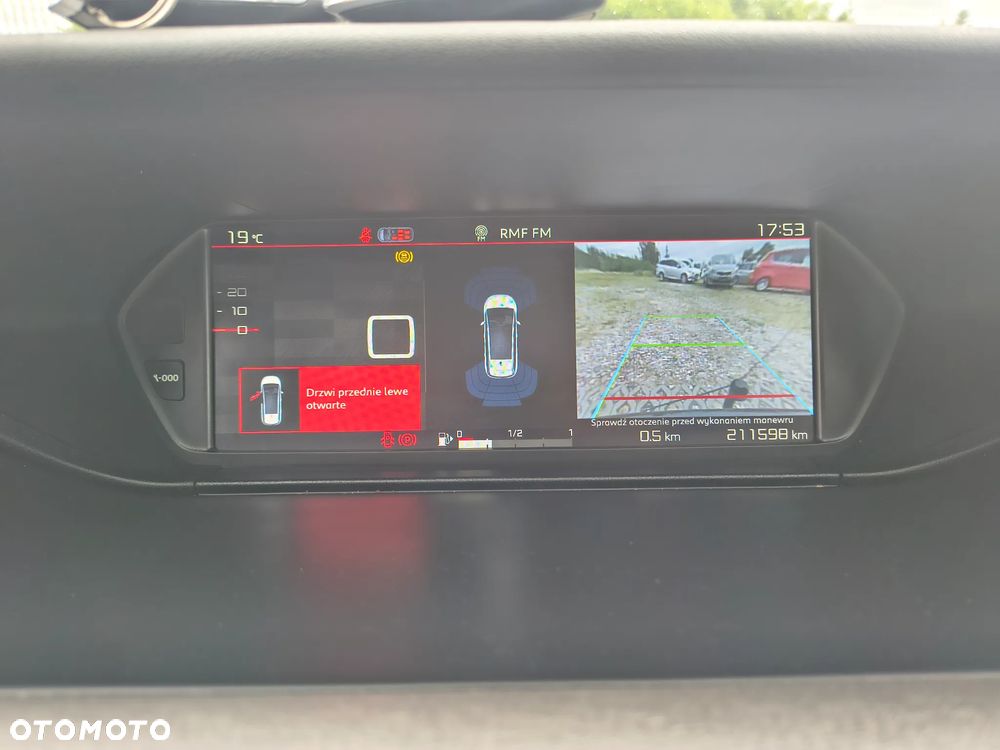 Citroën C4 Grand Picasso - 24