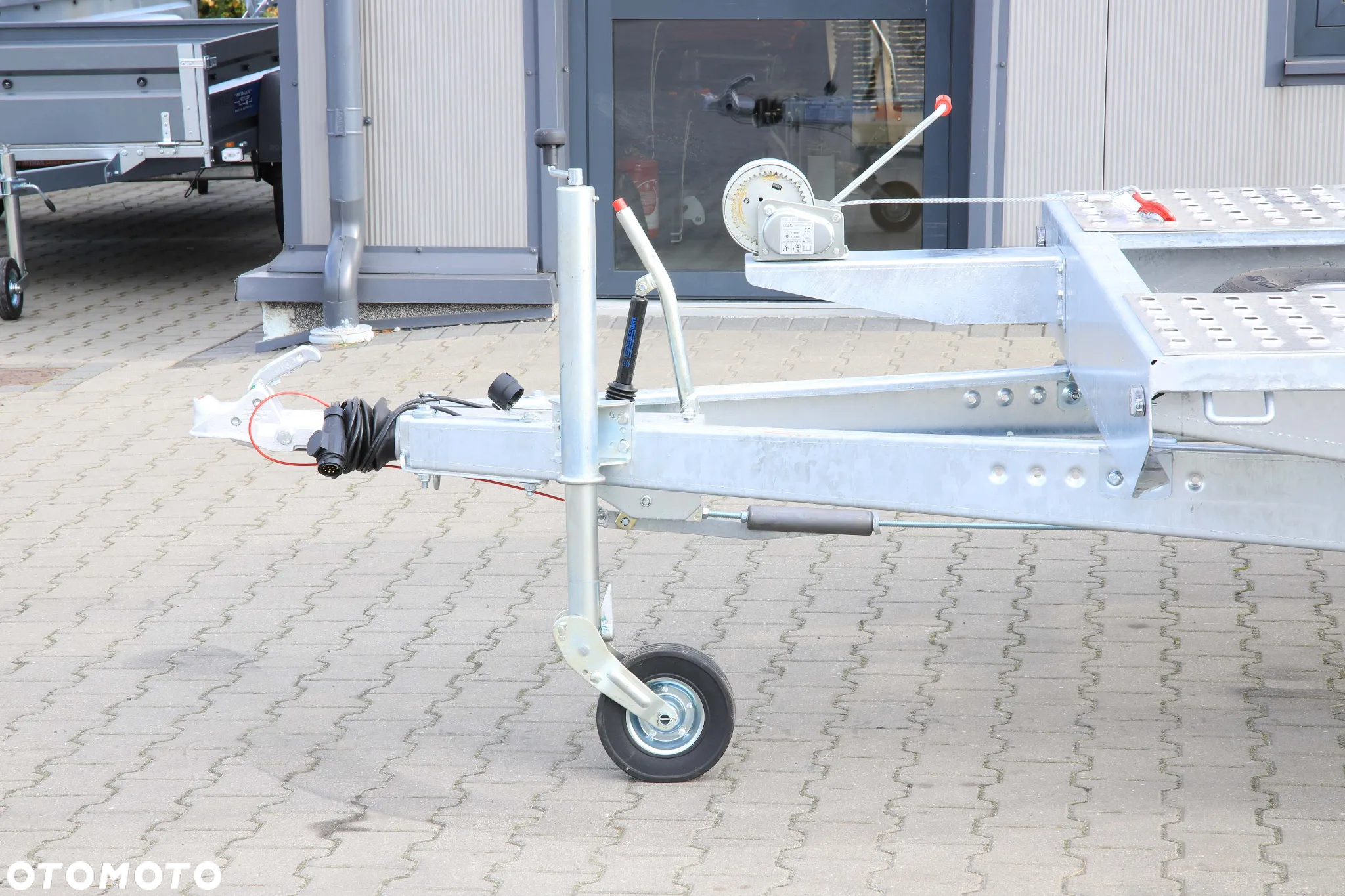 Niewiadów INDIANAPOLIS 8,5 X 2.1 DMC 3500 kg 3 osie KOŁA 14C - 3