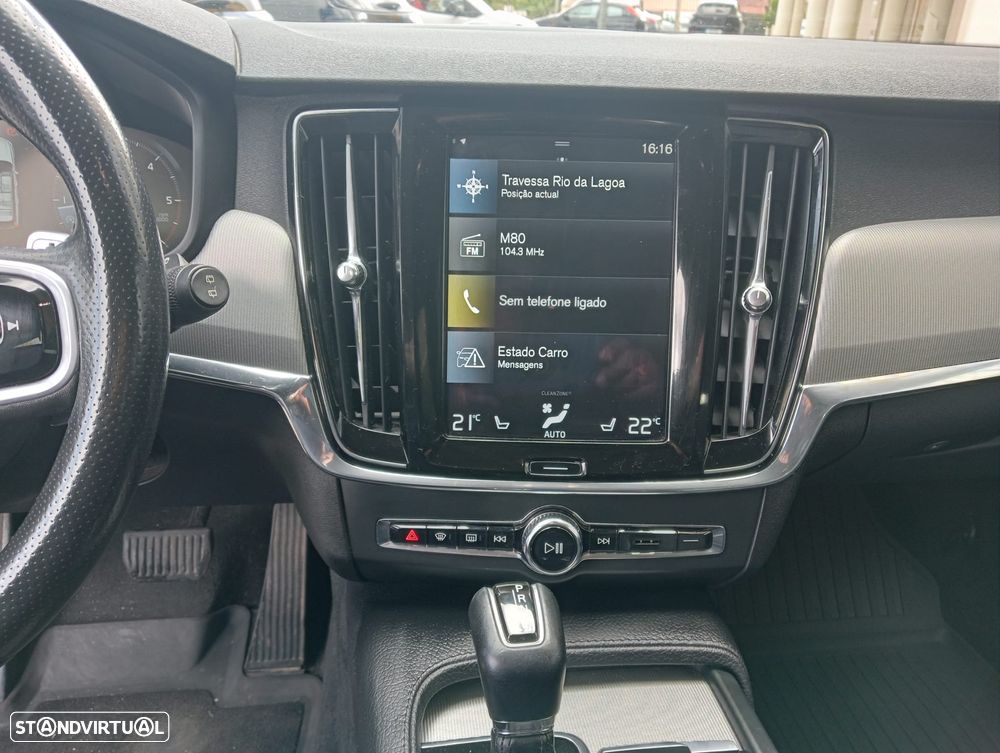 Volvo V90 D5 AWD Geartronic Momentum Pro - 24