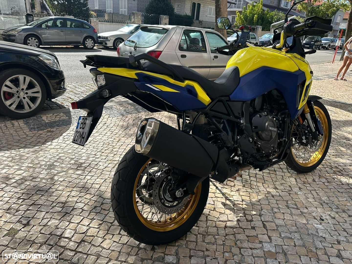 Suzuki V V-storm 800 DE - 10
