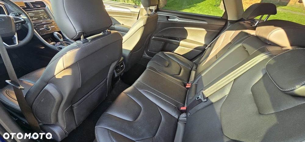 Ford Mondeo 2.0 TDCi Bi-Turbo Titanium PowerShift - 17
