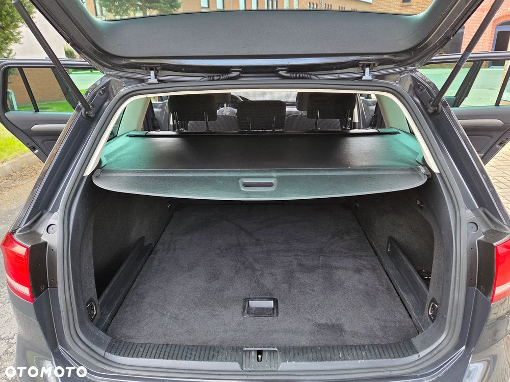 Volkswagen Passat 2.0 TDI (BlueMotion Technology) Trendline - 29