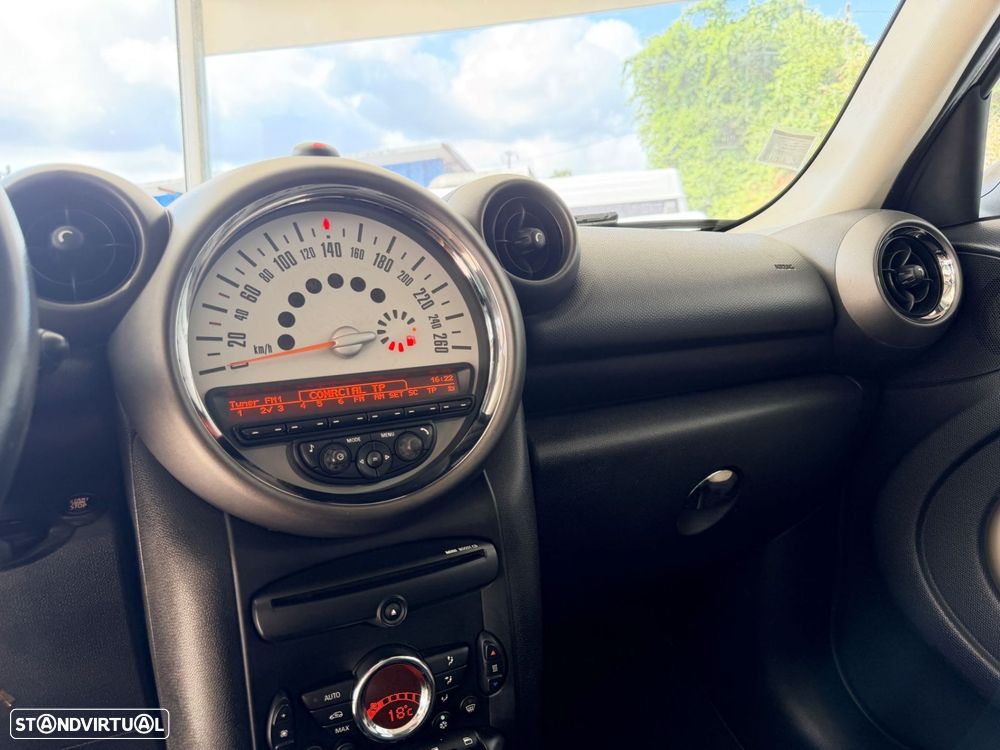 MINI Countryman Cooper D ALL4 - 19