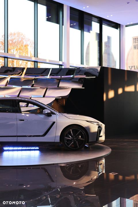 Lexus ES 300h Prestige - 3