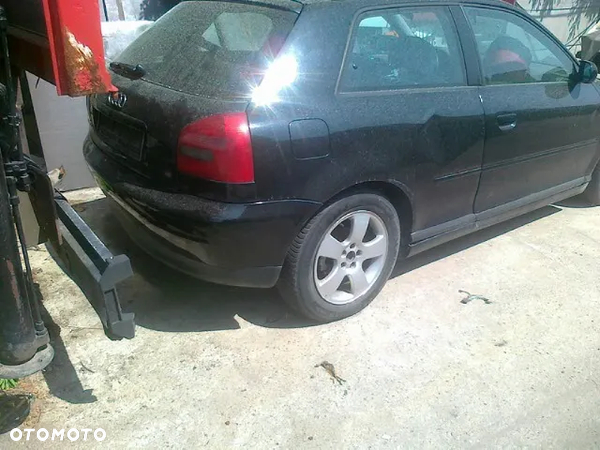 audi  A 3 zderzak i wszystko do tego modelu