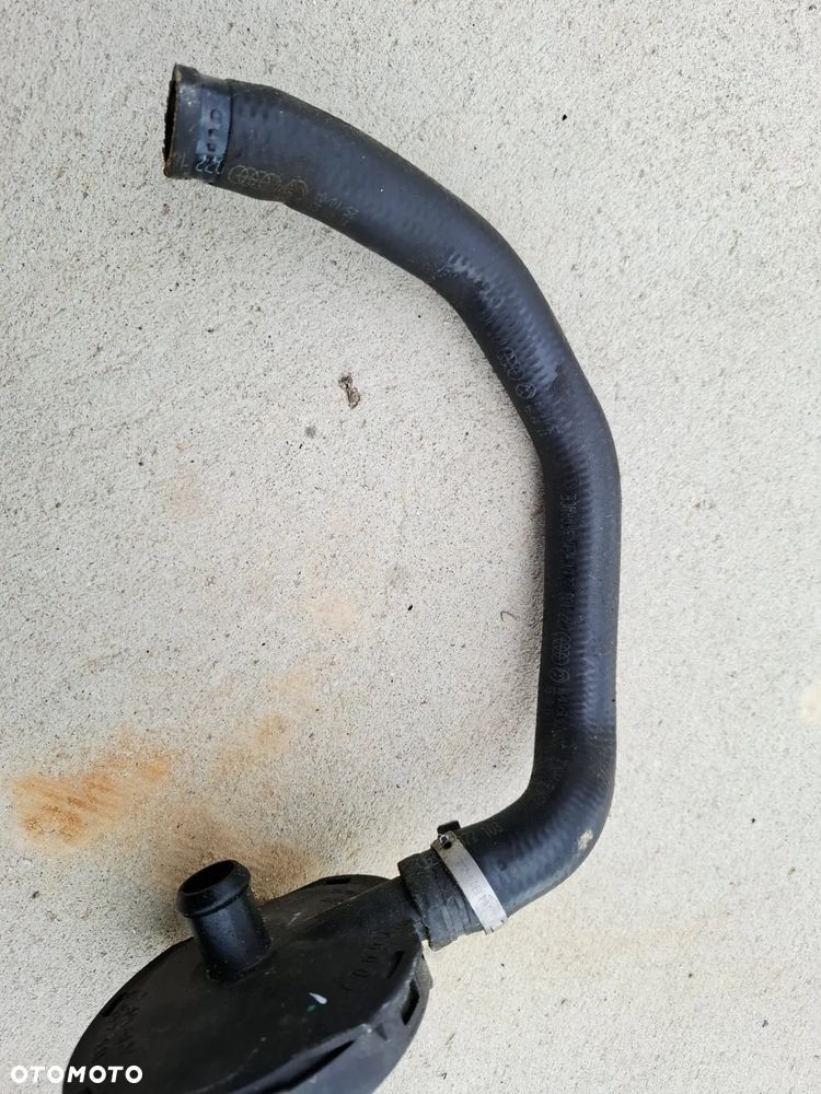 Odma Przewód Zawór Separator Oleju Silnika 4.2 Odpowietrzenie 077103245B Audi VW - 4