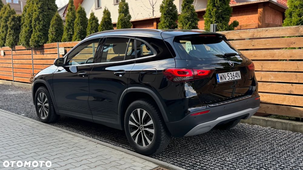 Mercedes-Benz GLA 200 Style - 2