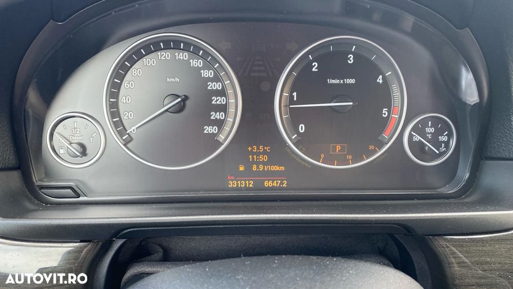 BMW Seria 5 530d Sport-Aut. - 12