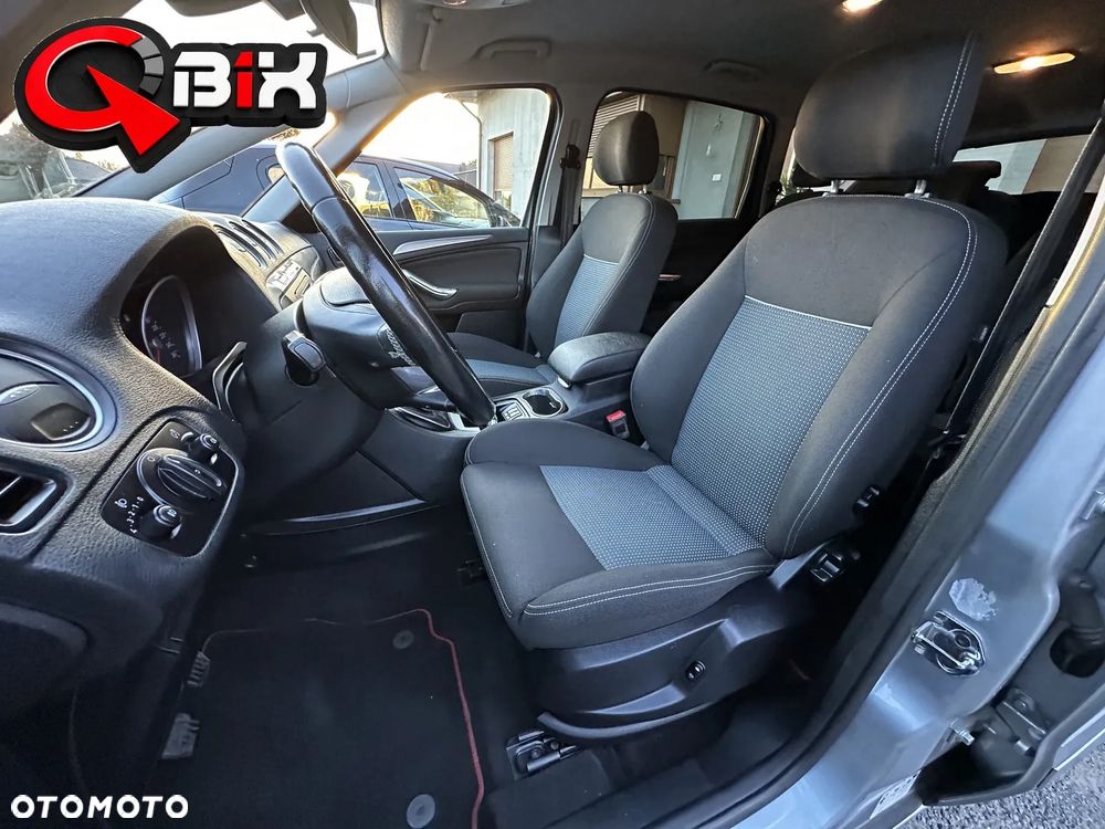 Ford S-Max - 17