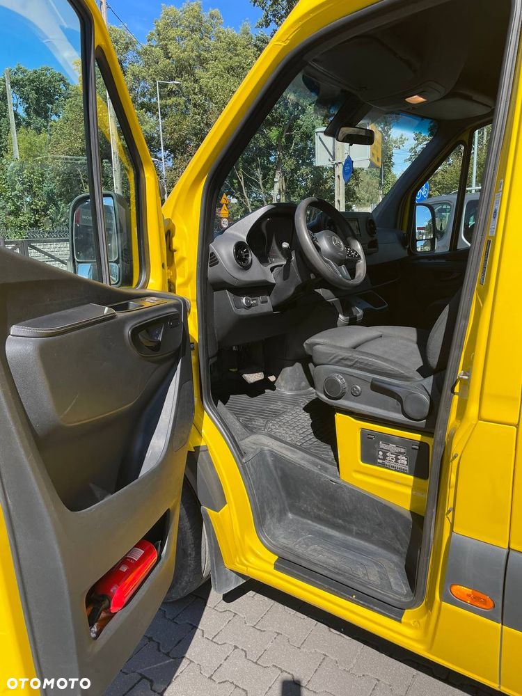 Mercedes-Benz Sprinter - 8