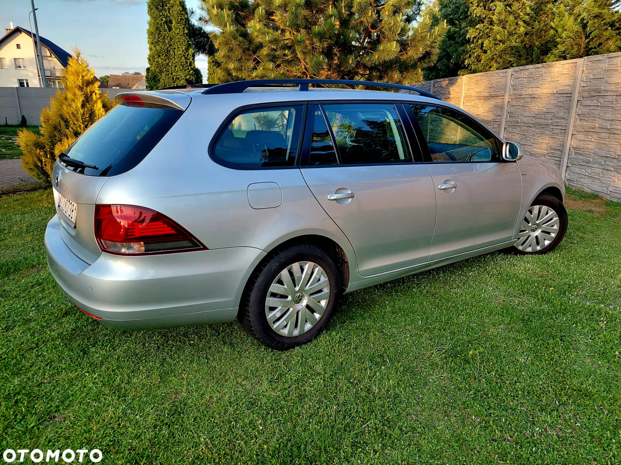 Volkswagen Golf 1.6 TDI DPF BlueMotion Technology Comfortline - 18