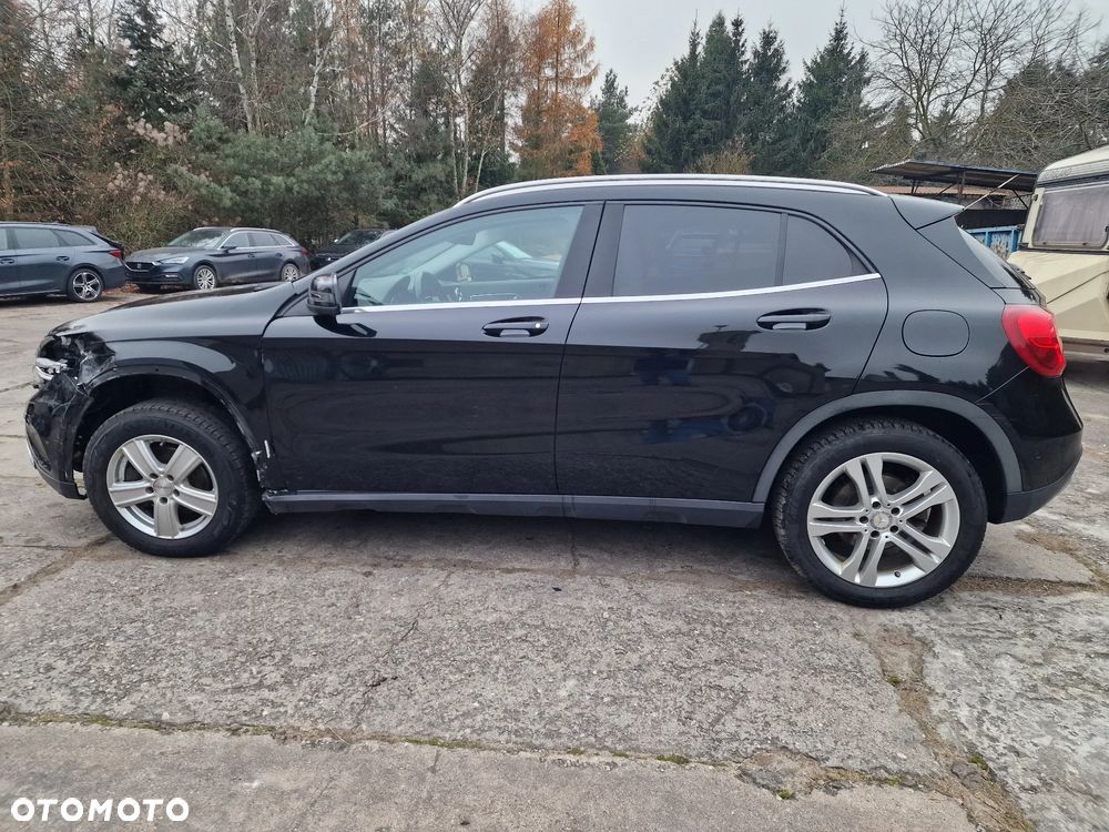 Mercedes-Benz GLA 200 UrbanStyle Edition - 20