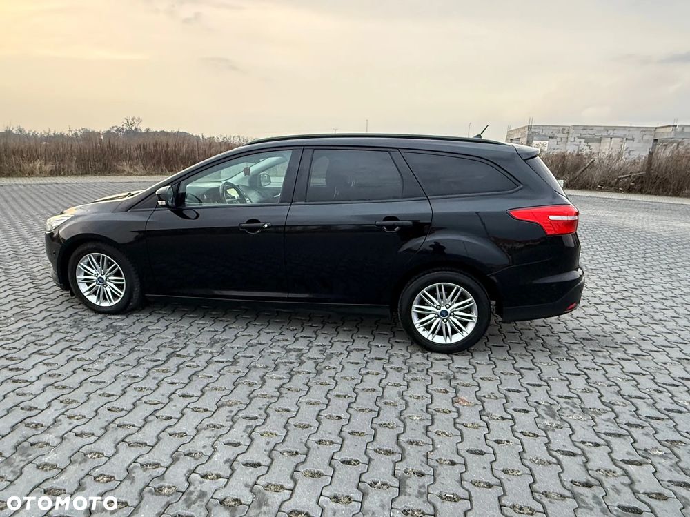 Ford Focus 1.5 EcoBlue Start-Stopp-System TITANIUM - 13