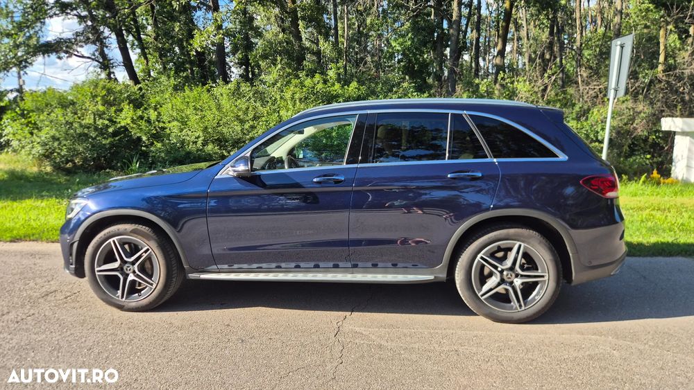 Mercedes-Benz GLC 300 4MATIC MHEV - 3