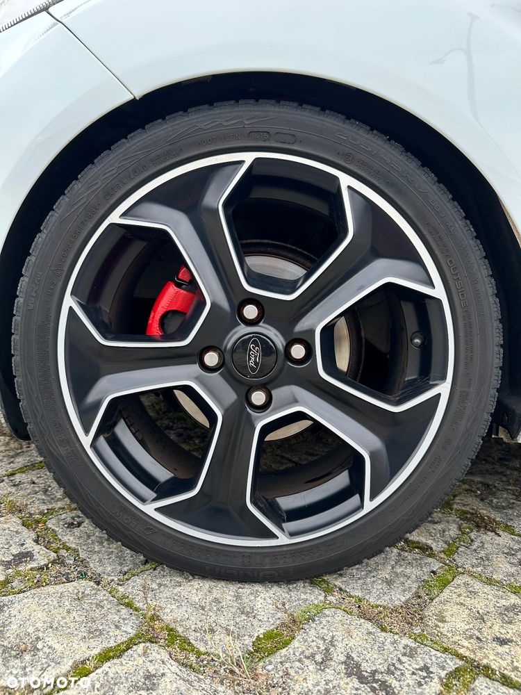 Ford Fiesta 1.0 EcoBoost Titanium - 16
