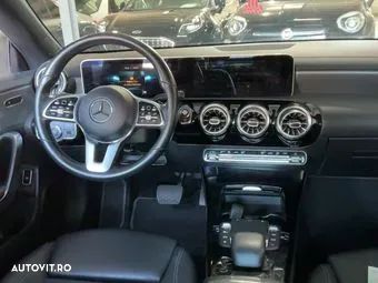 Mercedes-Benz CLA 180 7G-DCT - 5