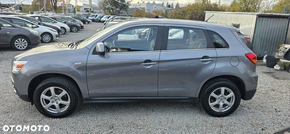 Mitsubishi ASX - 10