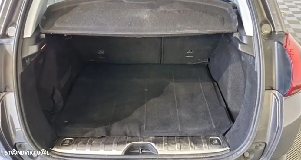 Peugeot 2008 1.6 BlueHDi Allure - 8