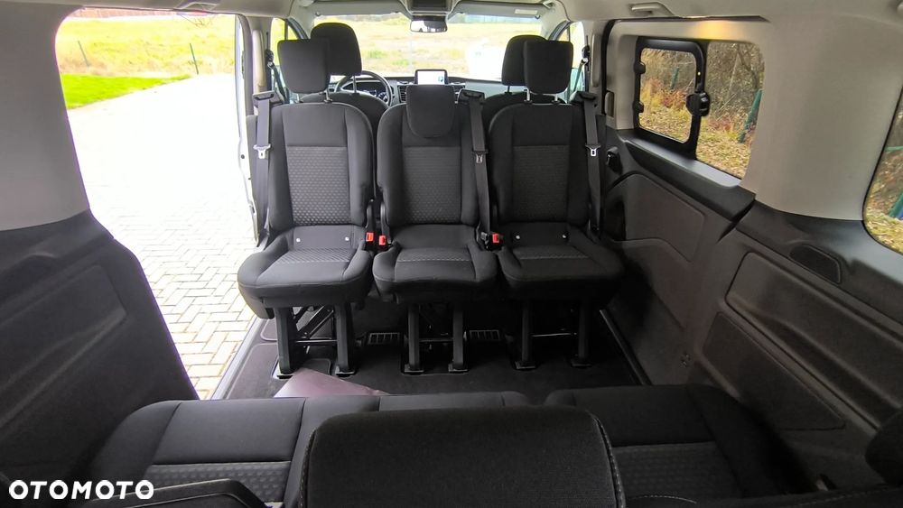 Ford Tourneo Custom 2.0 EcoBlue L1 Titanium - 12