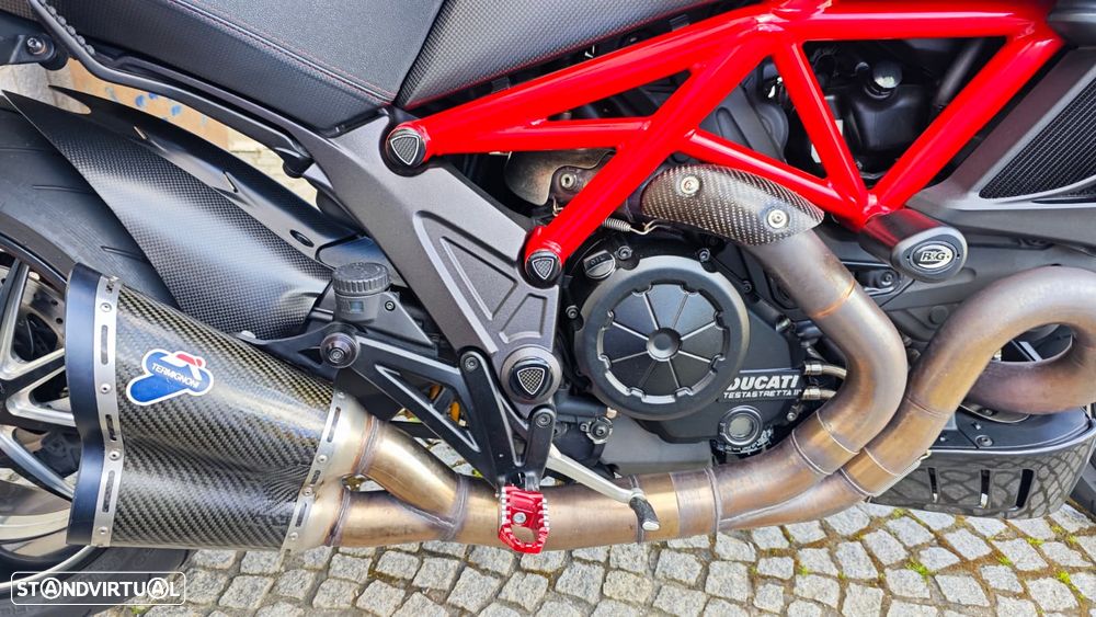 Ducati Diavel Red/carbono - 12
