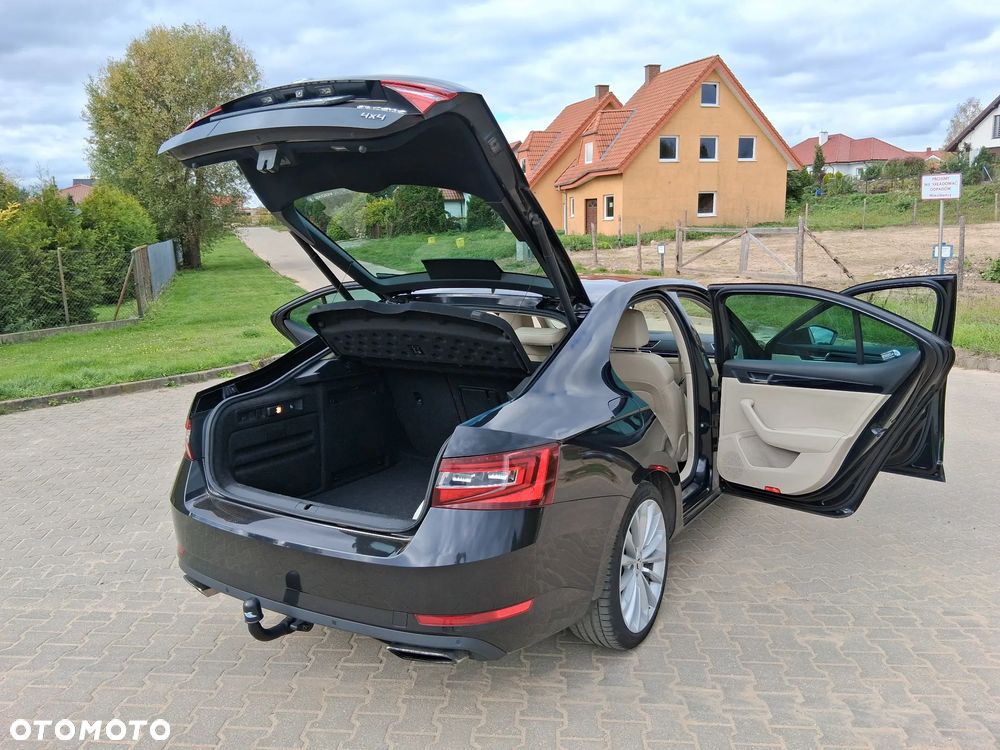 Skoda Superb 2.0 TSI 4x4 L&K DSG - 20