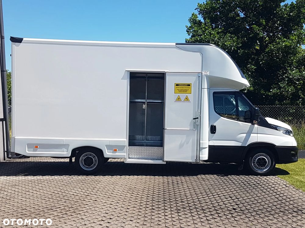 Iveco DAILY KONTENER NISKOPODŁOGOWY 4,43x2,23x2,42 SKLEP FOODTRUCK BAR KLIMA KONIOWÓZ KAMPER - 23