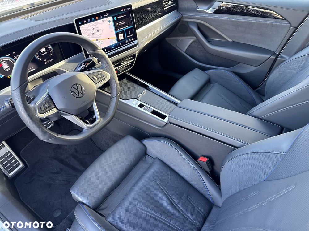 Volkswagen Passat - 10