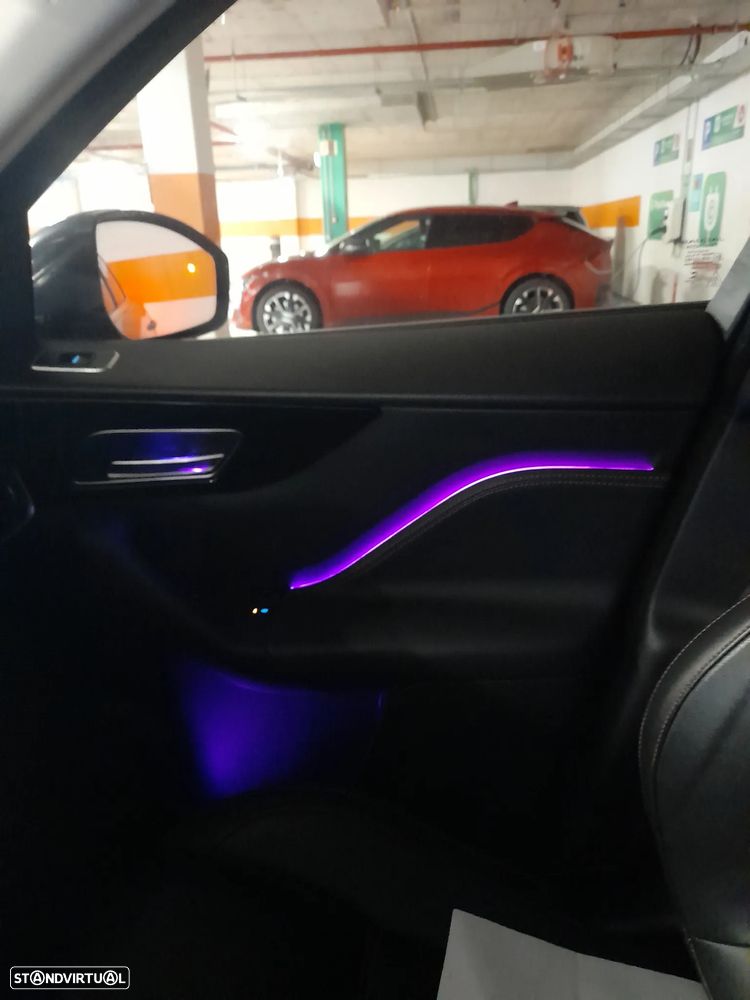 Jaguar F-Pace 2.0 i4D Portfolio - 24