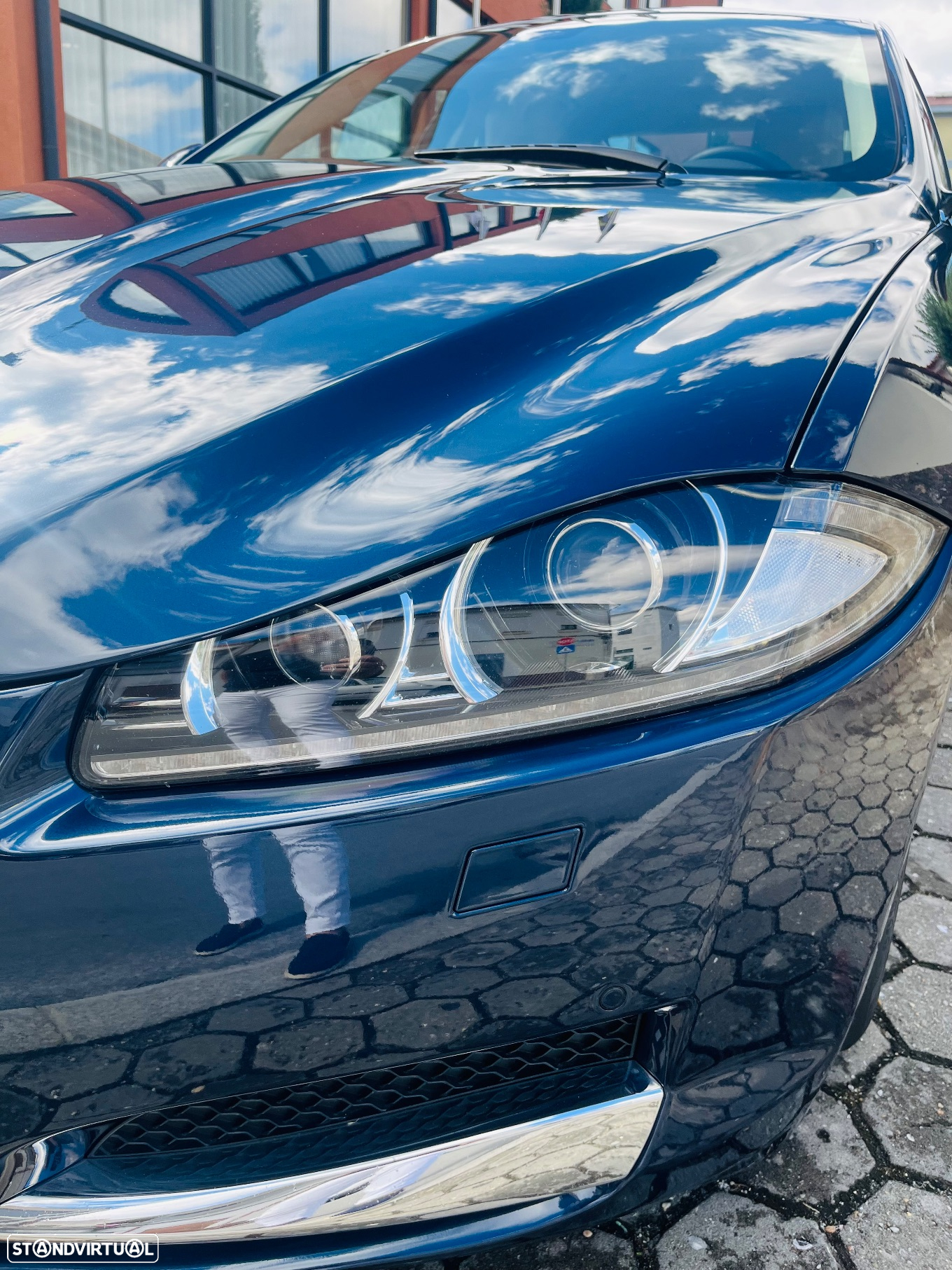 Jaguar XF 2.2 D Luxury - 13