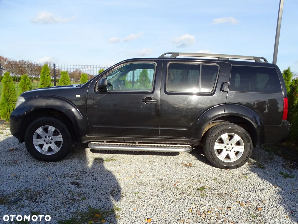 Nissan Pathfinder 2.5 DCi Elegance + - 25