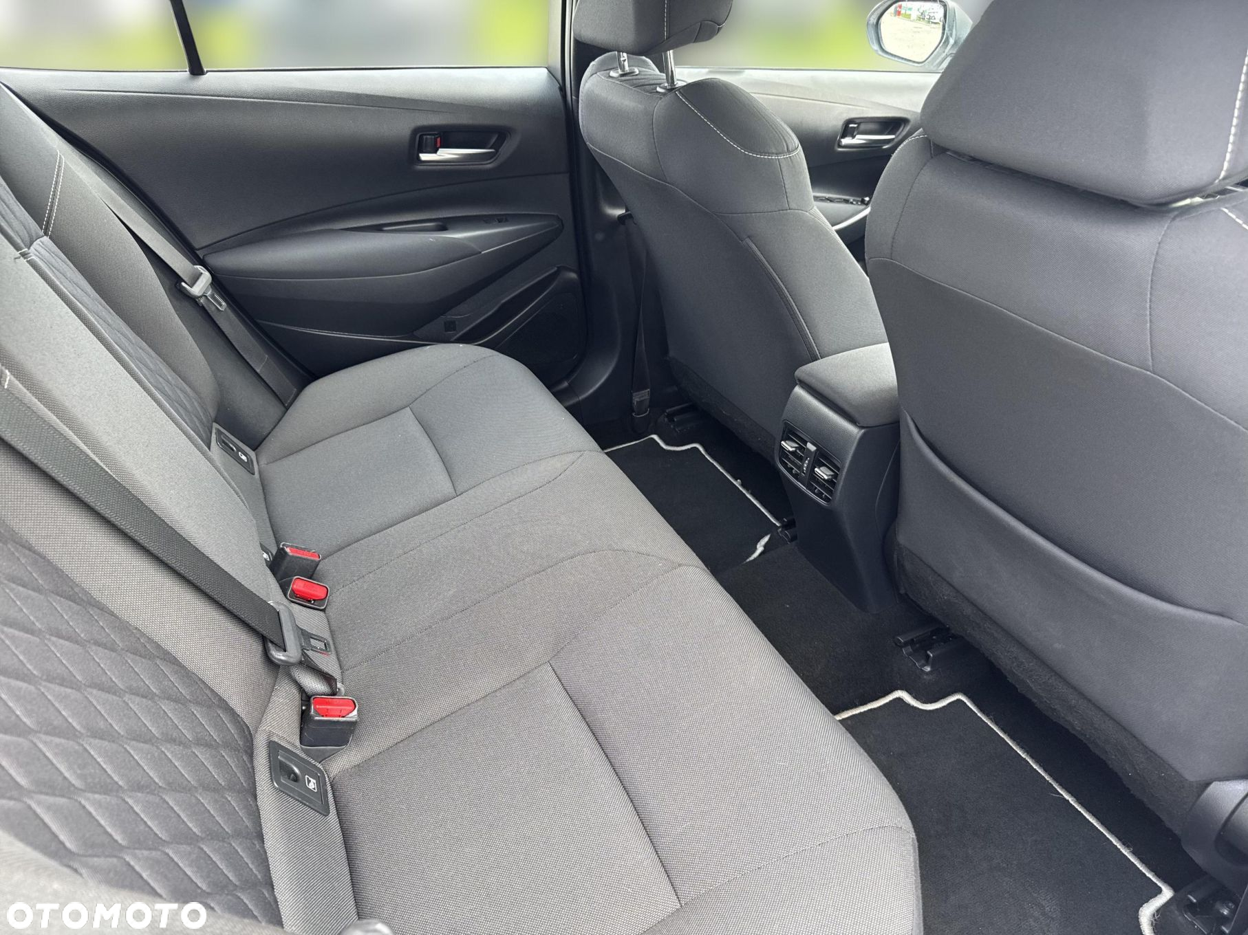 Toyota Corolla - 10