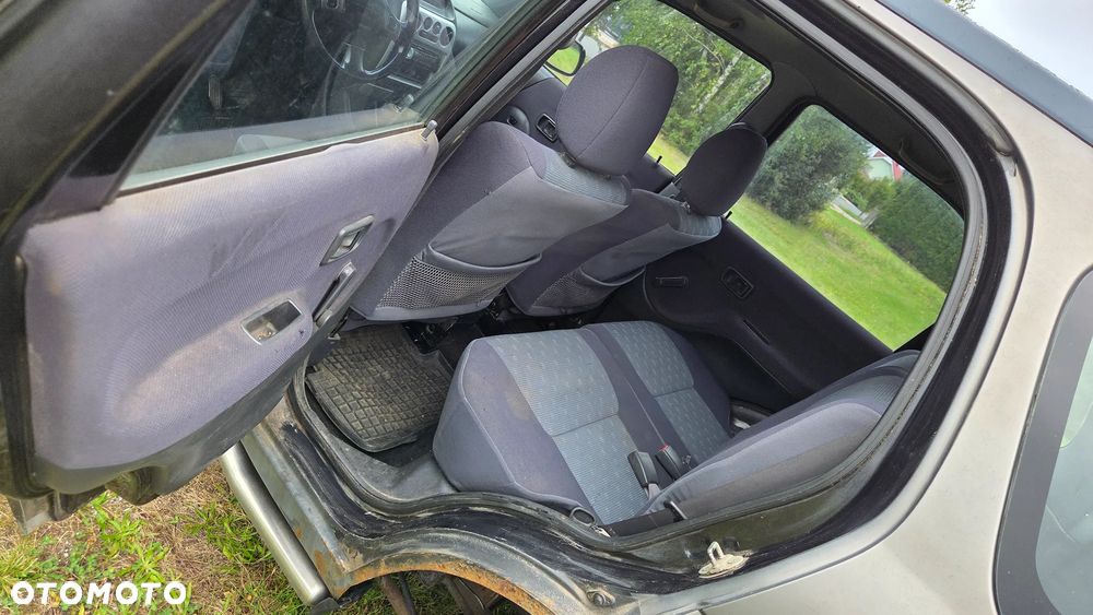 Daihatsu Terios - 12