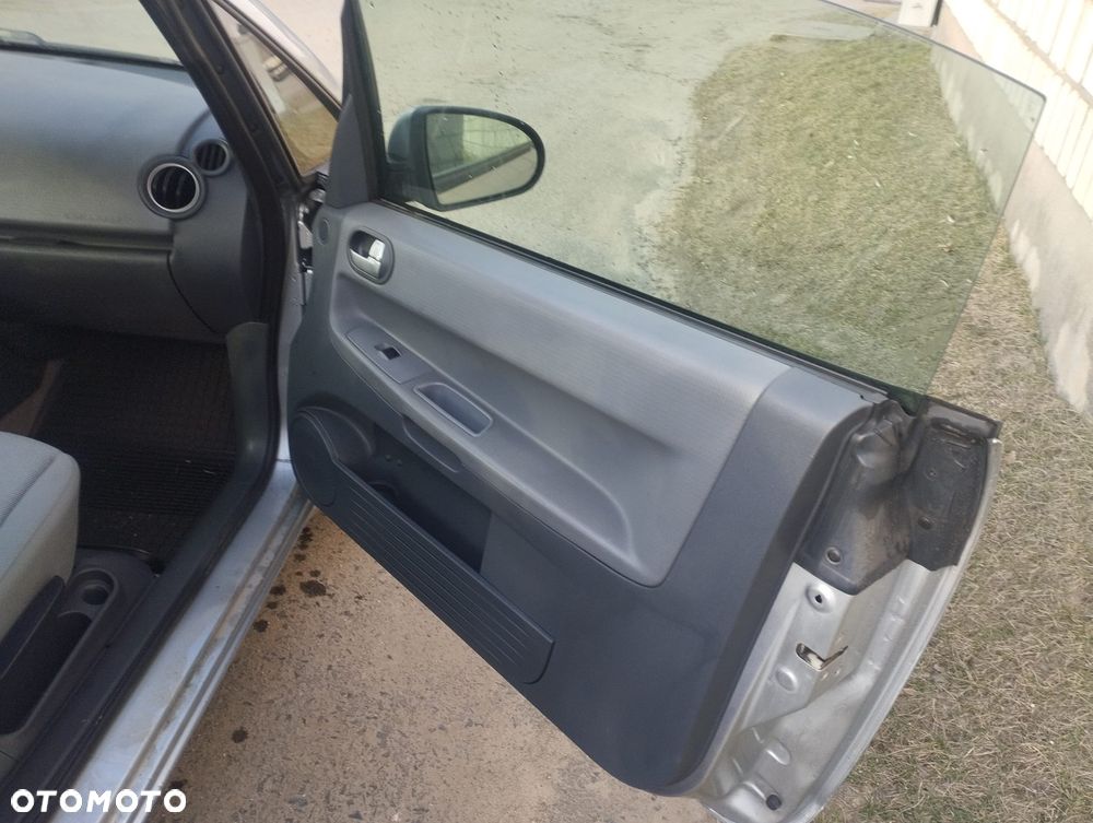 Mitsubishi Colt 1.5 - 11