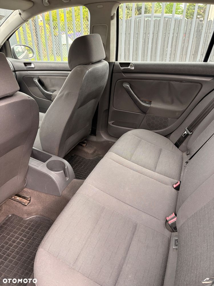 Volkswagen Golf 1.6 Trendline - 6